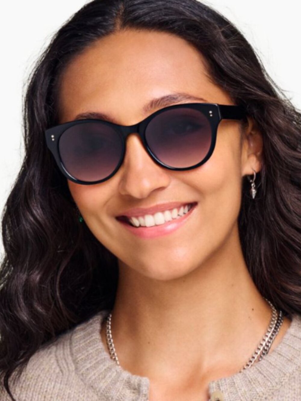 Warby Parker Annika Sunglasses in Jet Black - Picture 3 of 5